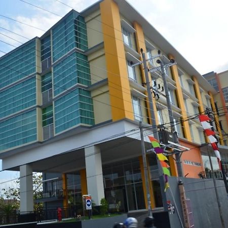Edu Hostel Yogyakarta Extérieur photo