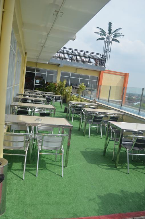 Edu Hostel Yogyakarta Extérieur photo