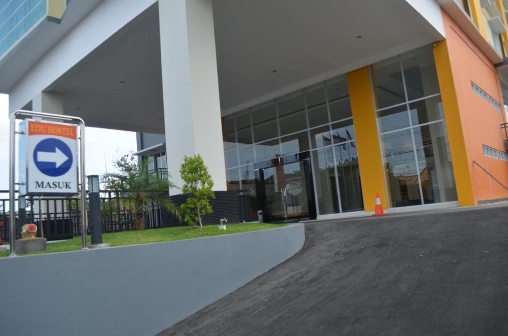 Edu Hostel Yogyakarta Extérieur photo