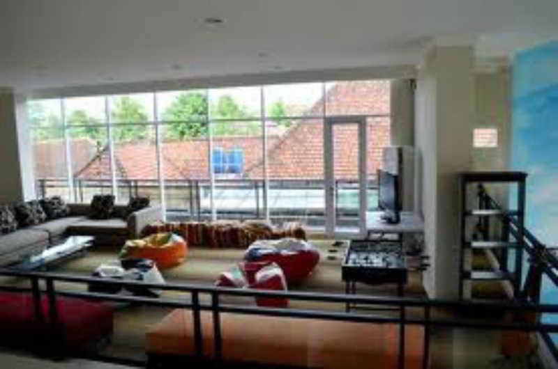 Edu Hostel Yogyakarta Extérieur photo